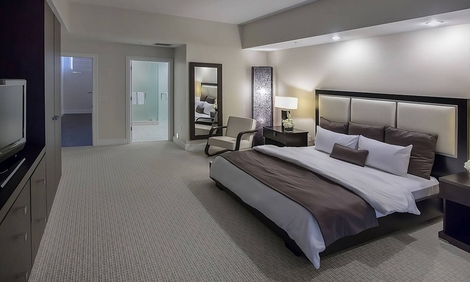 Ludlam House | Short Drive to Miami Int'l Airport! Convenient Accommodation, Balcony + Kitchen