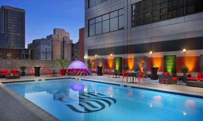 Center City West Resort | Short Drive to Rosenbach Museum! Downtown Location, Pool, Pets are Allowed!