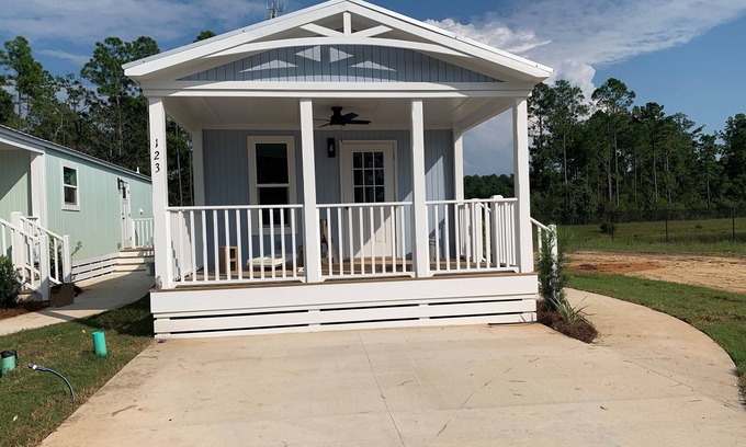 Freeport Cottage | Short drive to the beautiful 30-A beaches!nCozy Riverwalk Landing Cottage 7-G