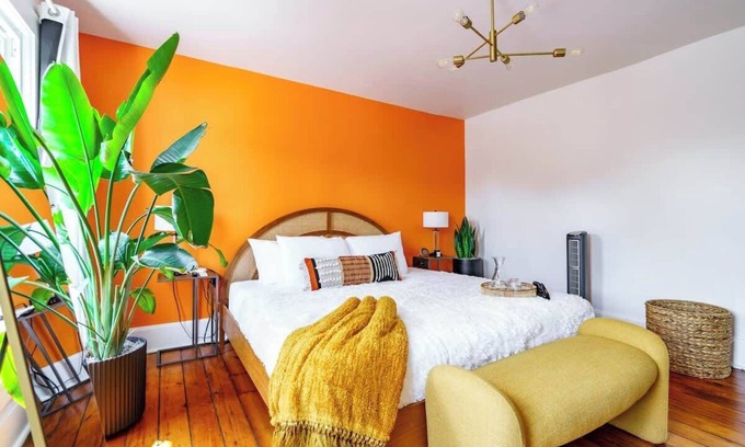 Italian Village House | Short North/Downtown | Steps to High St | Walk to Convention Ctr | 5.8K+ Reviews