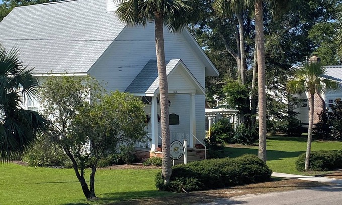 Port St. Joe Condo | Short Walk to beautiful St Joe Bay and Historic downtown Port St Joe.