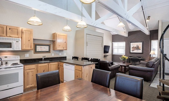 North Park City Resort | Short walk to ski slopes-Park City! Condo sleeps 6, with tons of amenities!