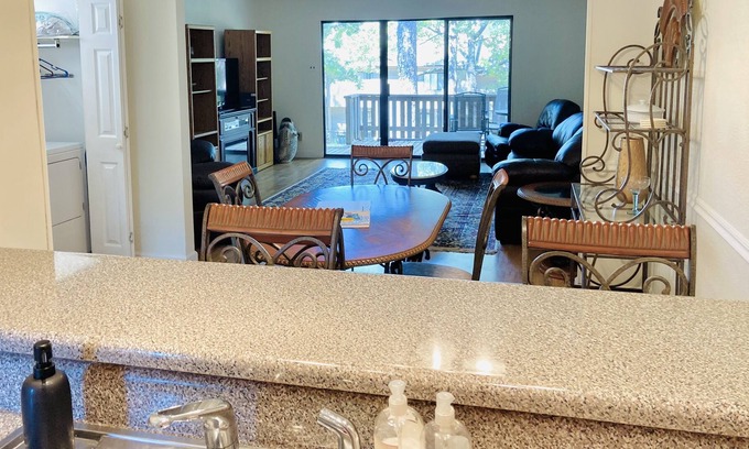 Fairfield Bay Condo | Short walk to the Cool Pool!! Condo with laid back feel!