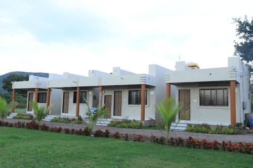 Ellora Hotel | Shri Balaji Resort