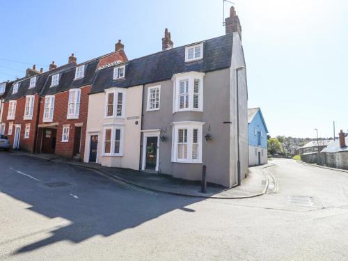 Weymouth House | Shrimp Cottage