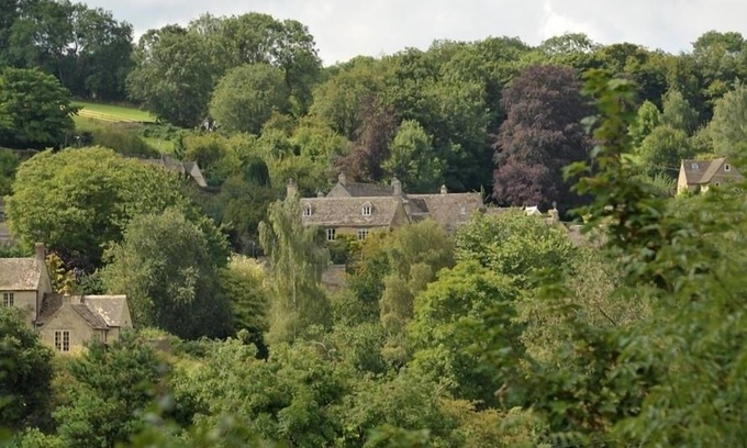 Rendcomb Cottage | SHROVE, character holiday cottage, with pool in Chedworth