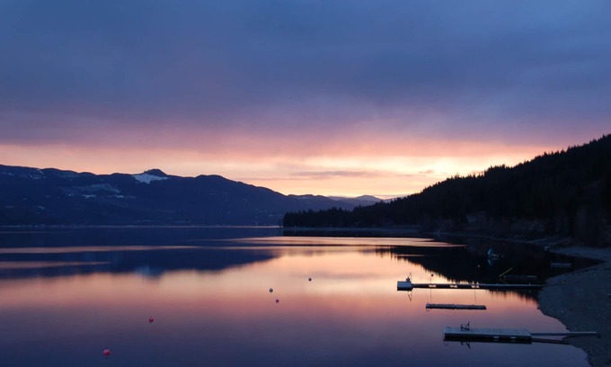 Anglemont House | Shuswap Lake House Melo Beach