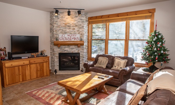 Keystone Condo | Shuttle to Slopes, Private Entrance, Hot Tub Access, Private Patio with Grill