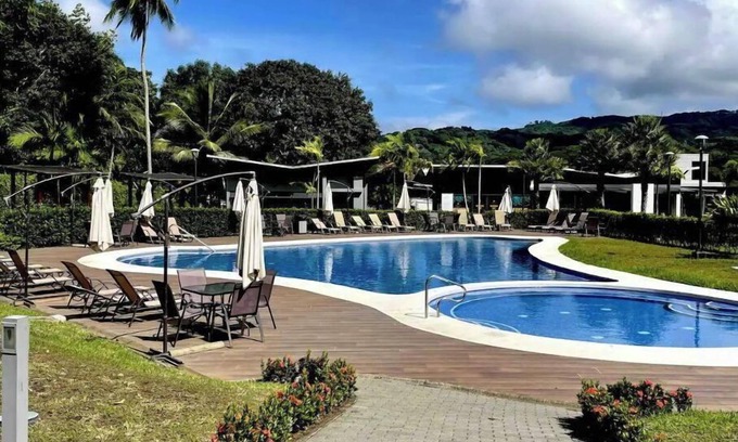 Herradura House | Si Es Vida Beach House