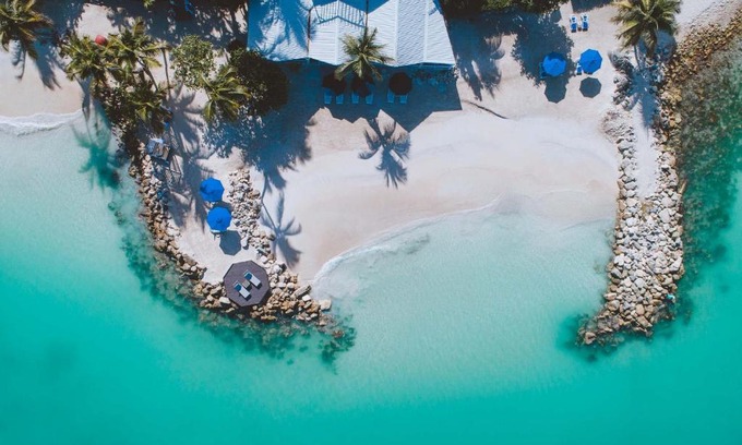 Dickenson Bay Resort | Siboney Beach Club
