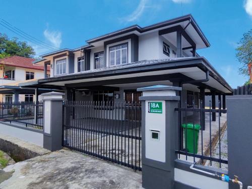 Sibu House | Sibu T1 Homestay, 4 Bedrooms