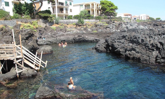 Stazzo Apartment | Sicily 365 days in a bright and modern apartment