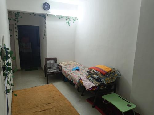 Sabarmati House | Siddhi chakra - Only Family Rooms on Monthly Basis rooms in Home Apartment