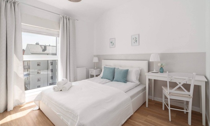 Stare Miasto District Apartment | Sielawy 21G | Functional Apartment | Balcony