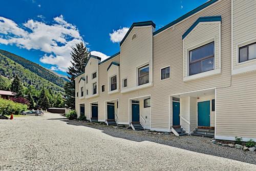Taos Ski Valley Apartment | Sierra Del Sol 10