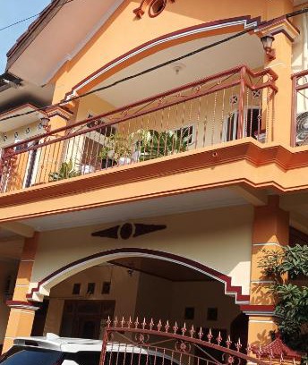 Malang House | Sierra Homestay 3 Bedrooms