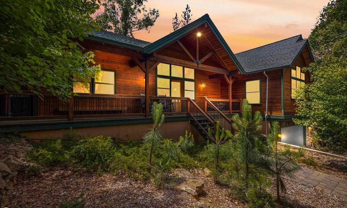 Twain Harte House | Sierra House of Twain Harte in the foothills of Yosemite & Stanislaus