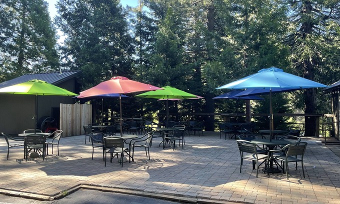 Emigrant Gap Hotel | Sierra Woods Lodge