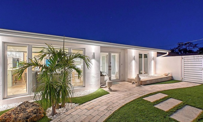 Siesta Key Village House | Siesta Key Oasis-Spectacular with heated pool/spa and steps to beach and Village
