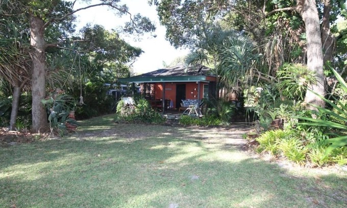 Brisbane Waterfront Cottage | Signal Cottage Moreton island