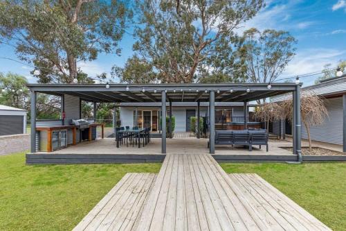 Bridgewater on Loddon House | Signature Accommodation Loddon Retreat