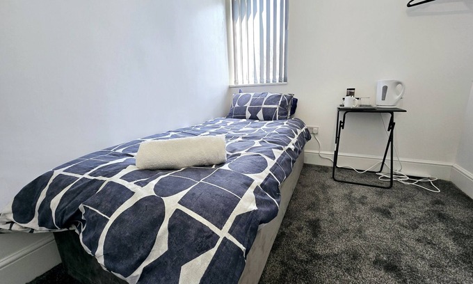 Brierfield Apartment | Signature Single Room - Private Bathroom Room 3