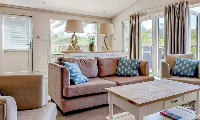 Newbury Ski Chalet | Signature Spa Four Pet
