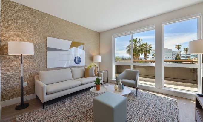 North Los Altos Apartment | Silicon Valley One Bedroom with Luxury Amenities