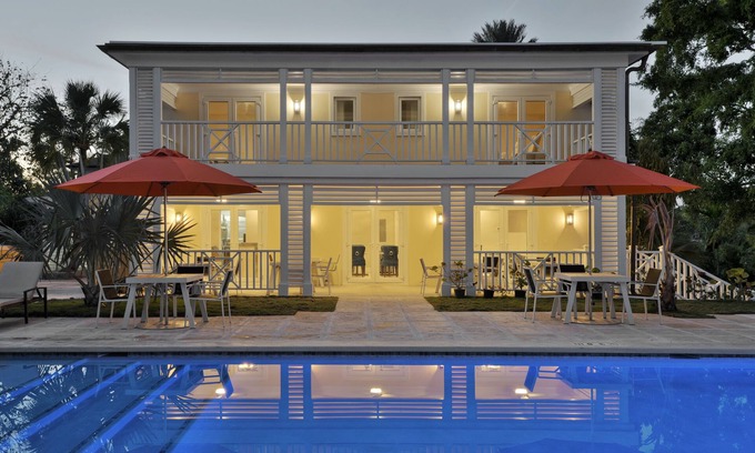 Nassau Villa | Silk Cotton Villa 9