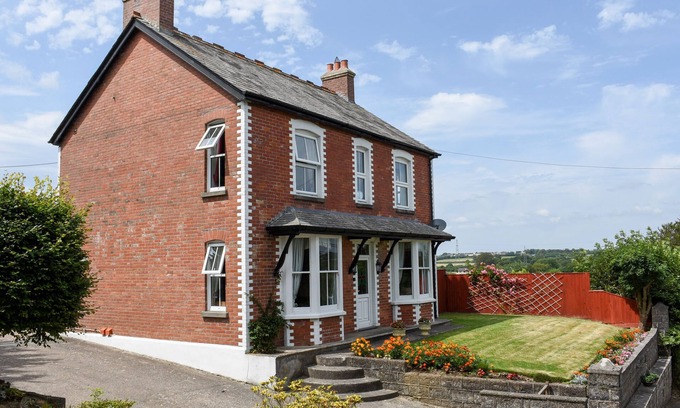 Holsworthy House | SILVER CROOKS, pet friendly, country holiday cottage in Holsworthy