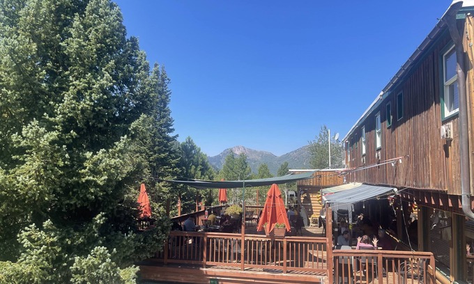 Salt Lake Mountain Resorts Cabin | Silver Fork Lodge and Restaurant
