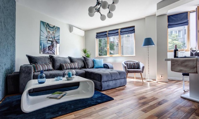 Oborishte Apartment | Silver & Gold Apartment