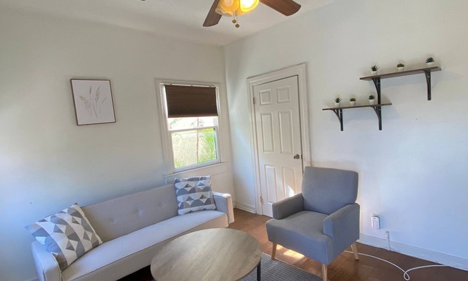 Sunset Junction Apartment | Silver Lake 1 Bedroom Apartment