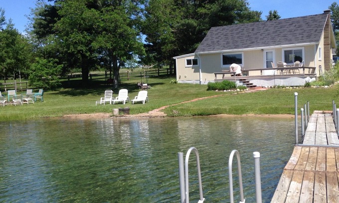 Traverse City House | Silver Lake Cottage in Traverse City w/Private Frontage & Pontoon for rent