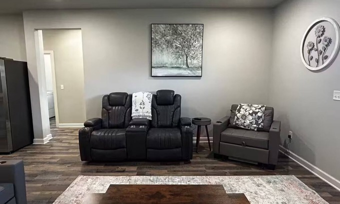 Stillwater House | Silver Leaf