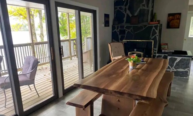 Huron-Kinloss Cottage | Silver Lining Lakeside Retreat