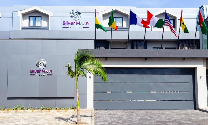 Angre Hotel | Silver Moon Hotel