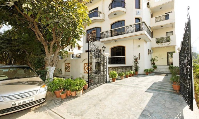 DLF City Hotel | Silver Oak