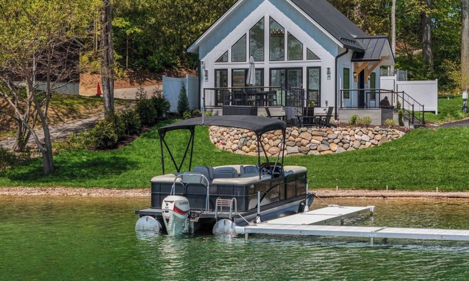 Traverse City House | Silver Oaks Resort ~ Cottage one