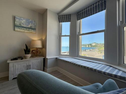 Seaton House | Silver Shell