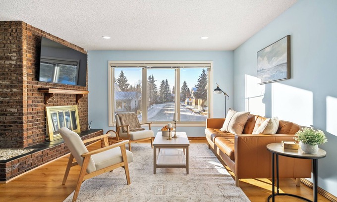 Northwest Calgary House | Silver Springs Family Retreat