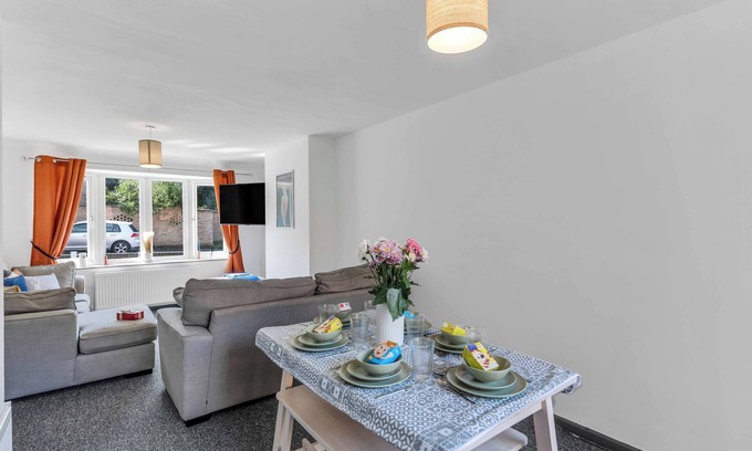 Ashby-de-la-Zouch House | Silver Stag Properties, 4 BR in Ashby de la Zouch