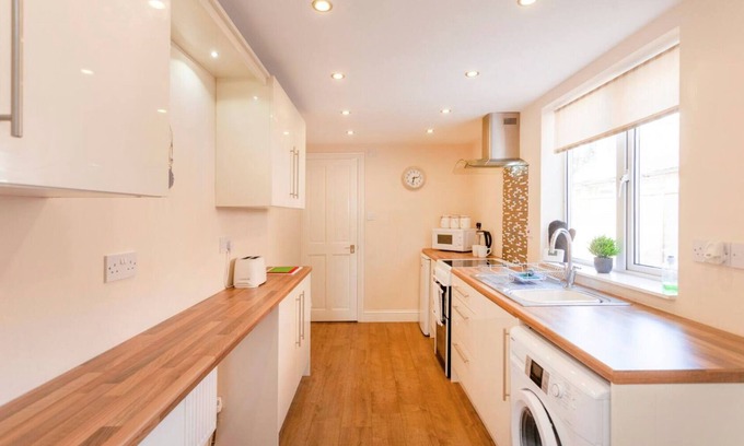 Ibstock House | Silver Stag Properties, Charming 2 BR House