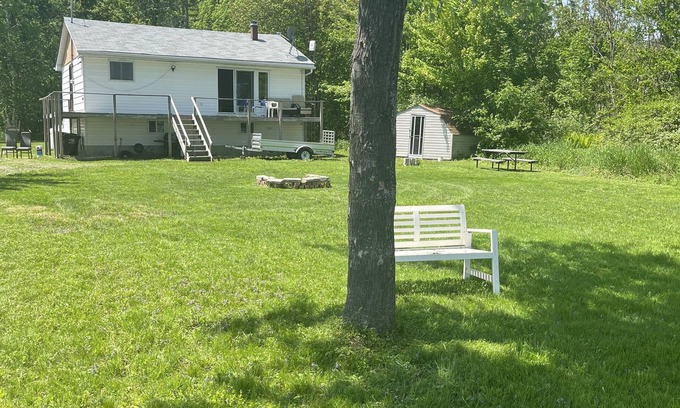 Ramara House | Silver Wood Cottage overlooking Lake Simcoe!