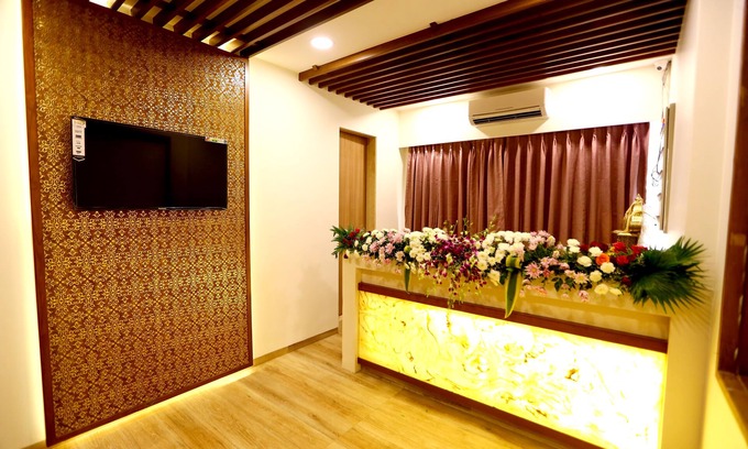 Thane West Hotel | Silverador Boutique Hotel