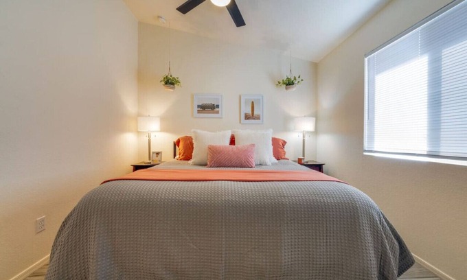 Tucson Apartment | Silverbell (Lindley`s)