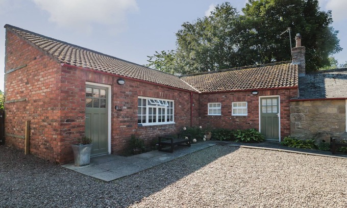 Ford Cottage | SILVERBIRCH, pet friendly, with a garden in Cornhill-On-Tweed