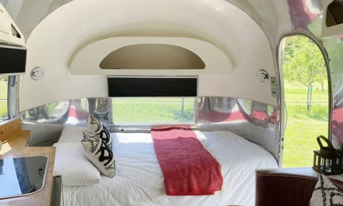 Gumley House | Silverbird Glamping Airstream Caravan and private deck