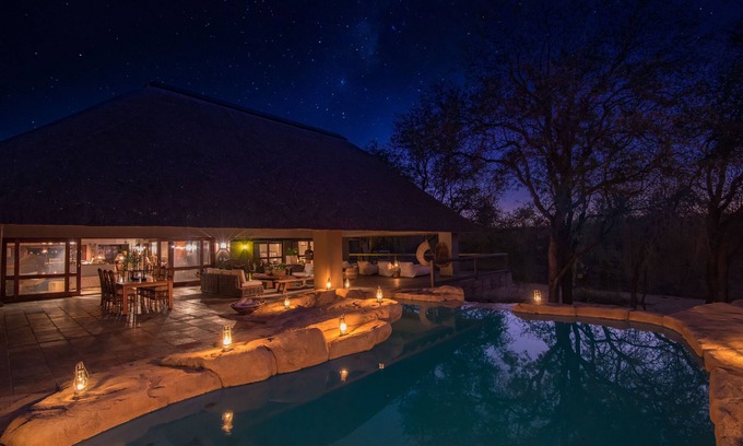 Thorny Bush Game Reserve Villa | Simbavati River Sands