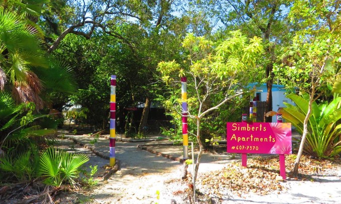 Placencia Apartment | Simberts Apartments